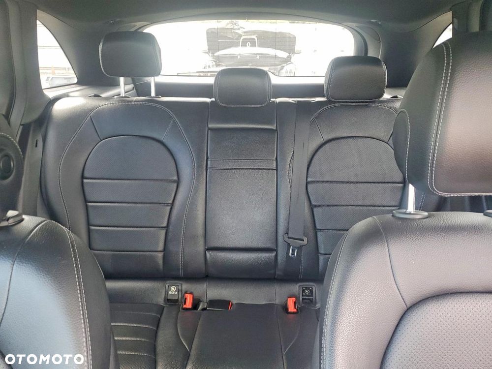 Mercedes-Benz GLC 300 4Matic 9G-TRONIC - 9