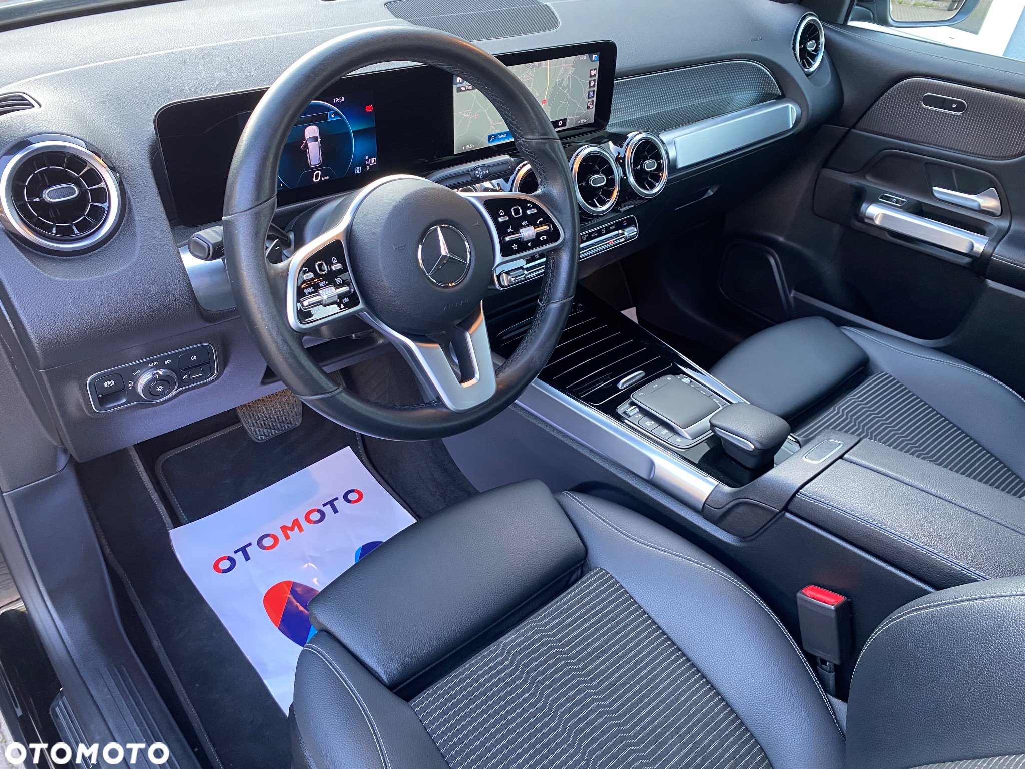 Mercedes-Benz GLB 200 d 8G-DCT Progressive Advanced - 30