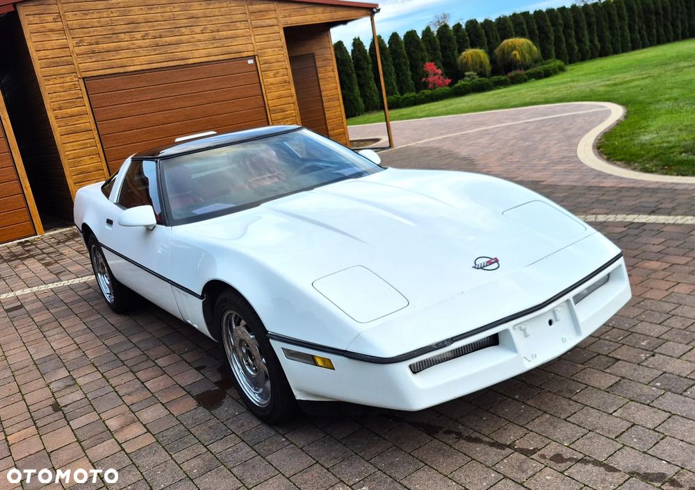 Chevrolet Corvette - 17