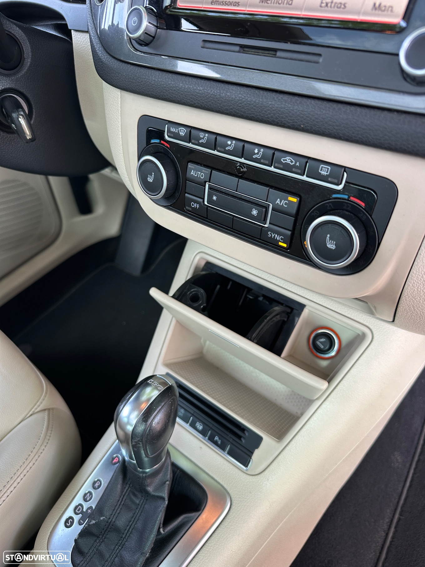 VW Tiguan 2.0 TDi Sport BlueMotion 4Motion DSG - 28