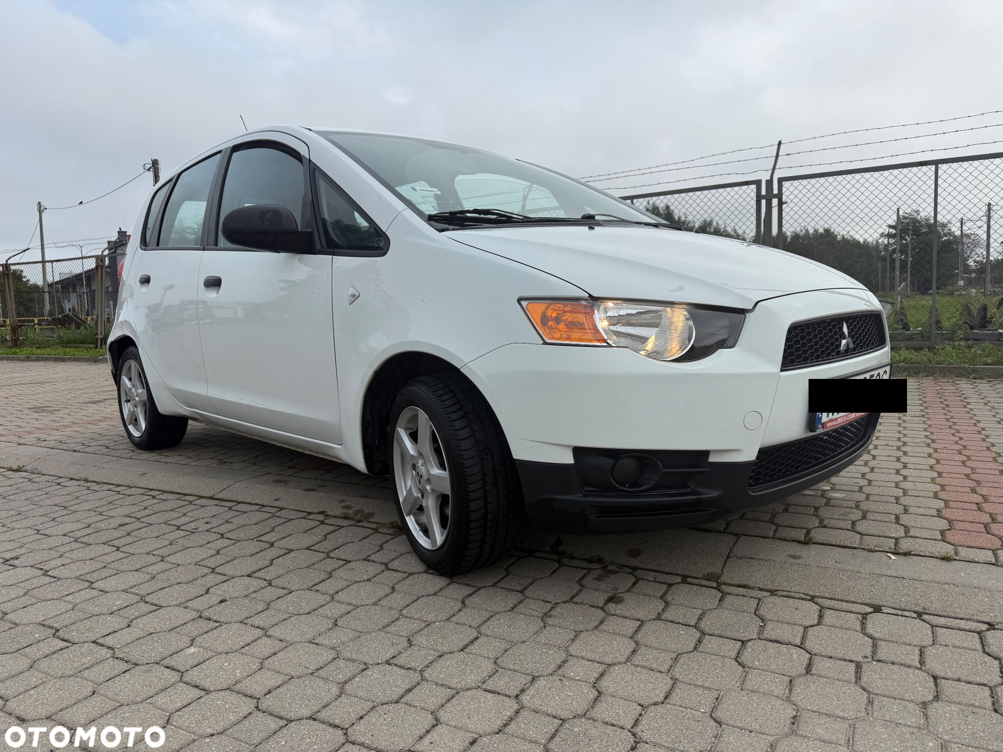 Mitsubishi Colt 1.3 Inform - 2