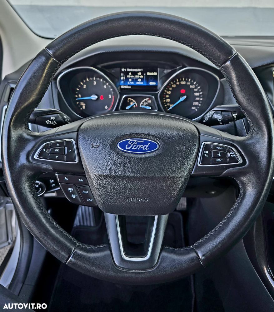 Ford Focus - 20