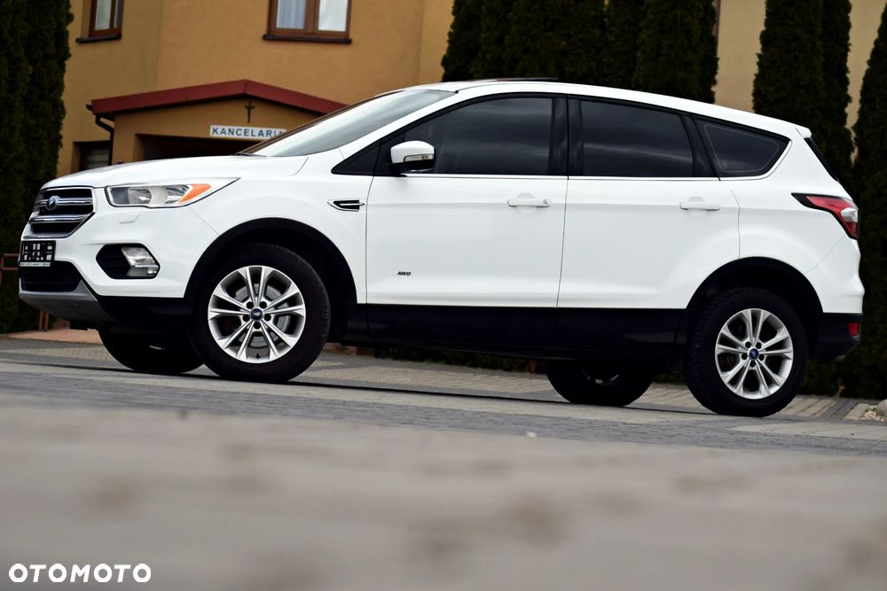 Ford Kuga 1.5 EcoBoost 4x4 Titanium - 17