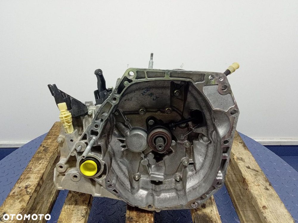 DACIA DUSTER I LIFT 13- 1.6 114KM SKRZYNIA BIEGÓW MANUALNA 2WD JR5395 - 1