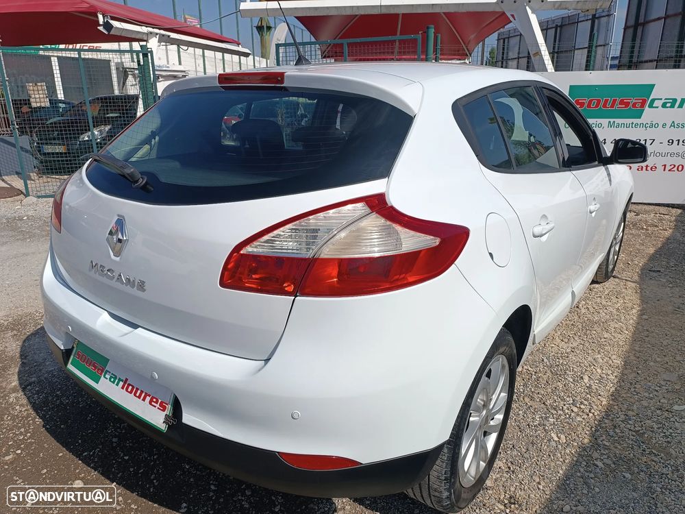 Renault Mégane 1.5 dCi Dynamique - 9