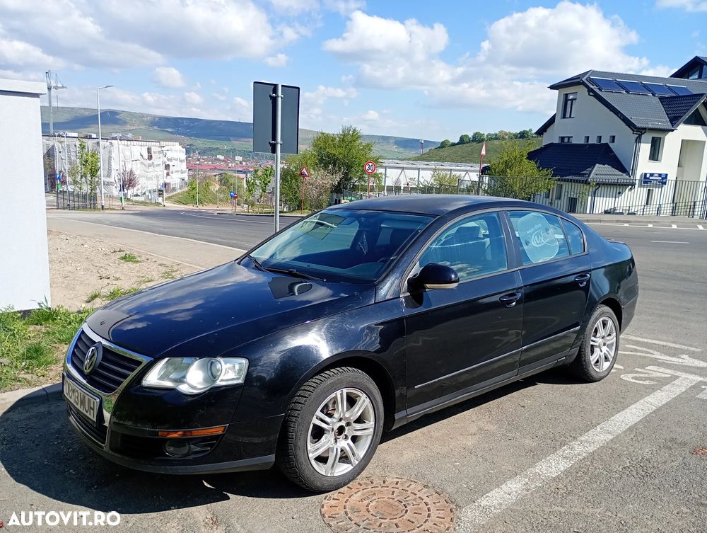 Volkswagen Passat 1.6 Comfortline - 1