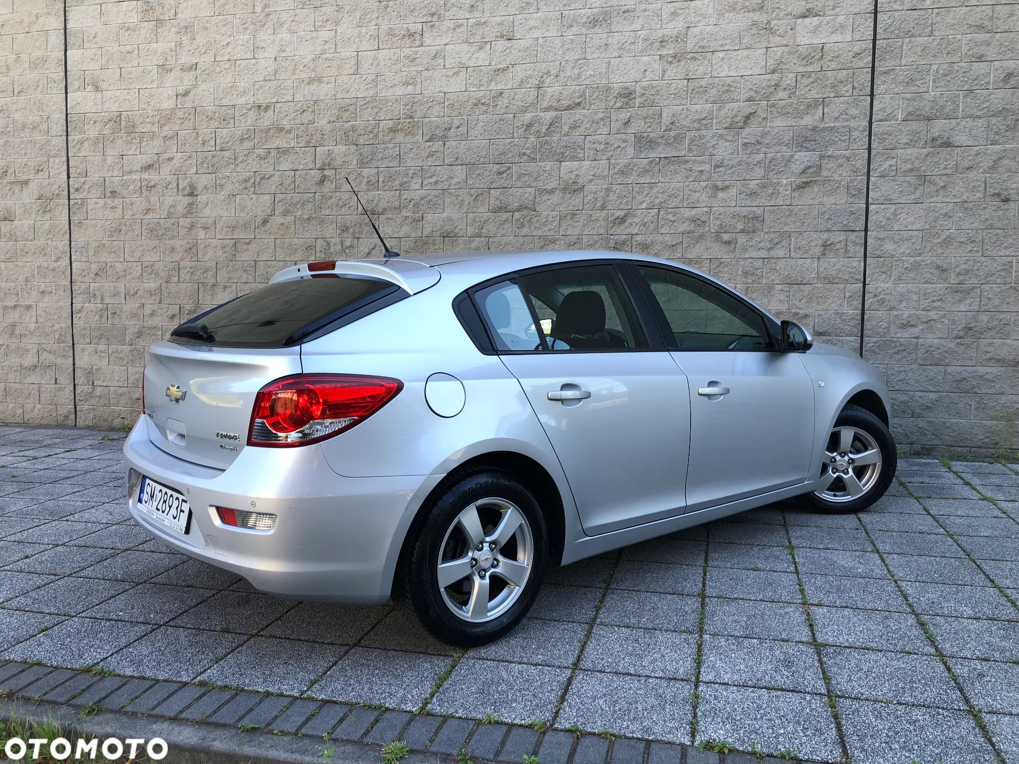 Chevrolet Cruze 1.6 LS - 8