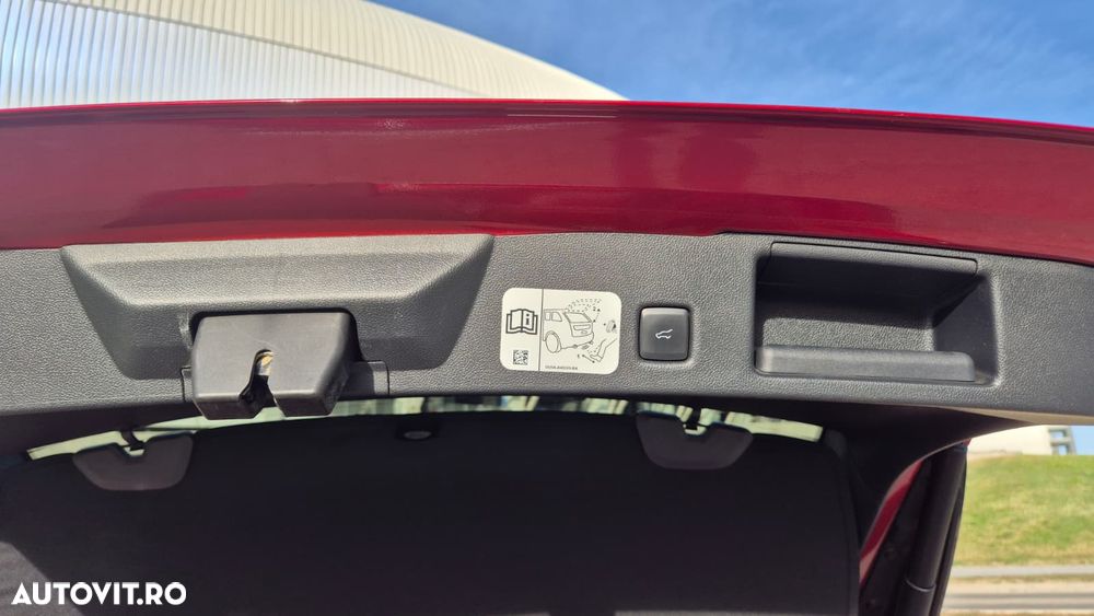 Ford Kuga - 12