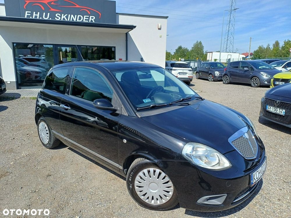 Lancia Ypsilon - 1
