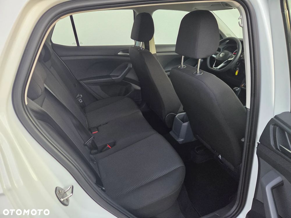 Volkswagen T-Cross - 13