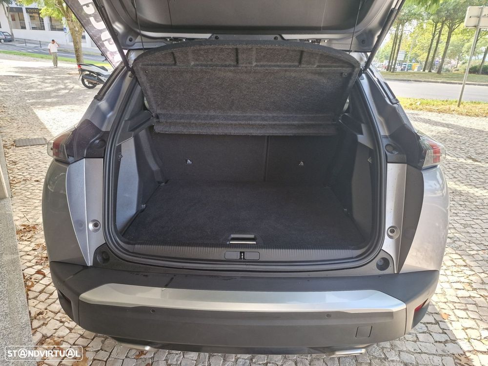 Peugeot 2008 1.2 PureTech GT - 8