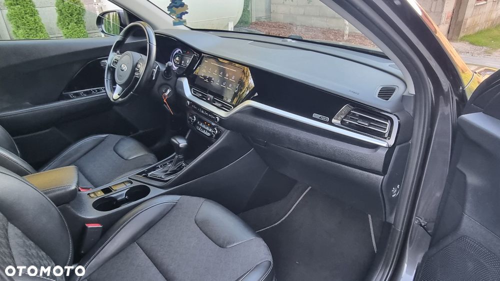 Kia Niro 1.6 GDI Hybrid L Business Line - 11