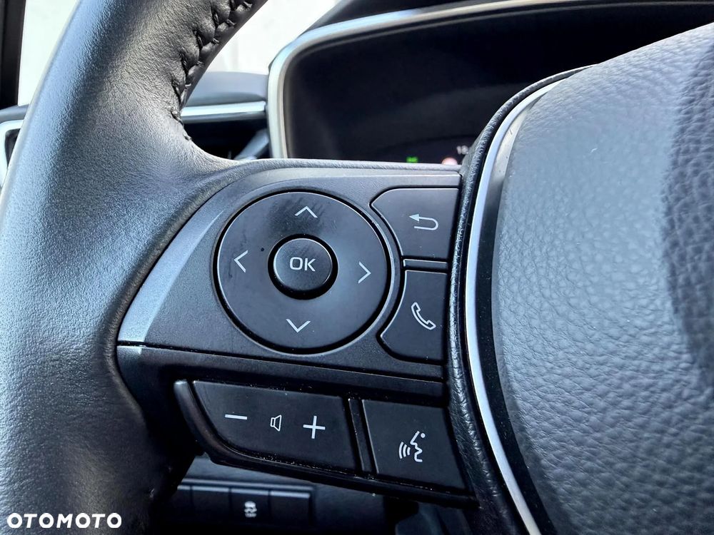 Toyota Corolla 1.8 Hybrid Comfort - 32