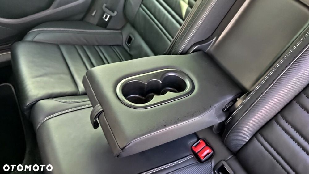 Volkswagen Passat Variant 2.0 TDI 4Mot Elegance DSG - 33