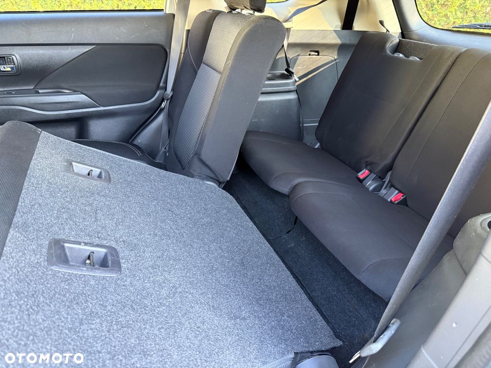 Mitsubishi Outlander 2.0 4WD CVT Spirit+ - 13