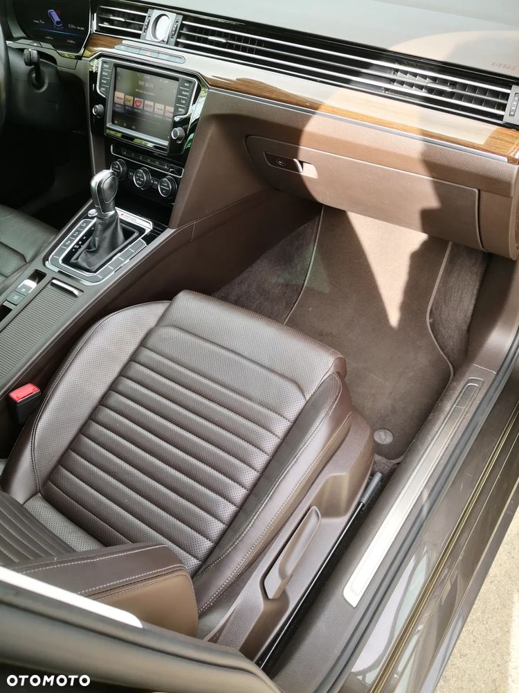 Volkswagen Passat - 26