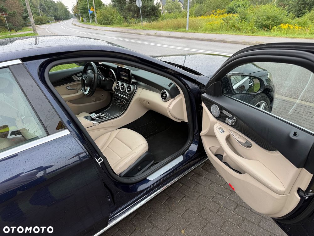 Mercedes-Benz Klasa C 300 7G-TRONIC - 12
