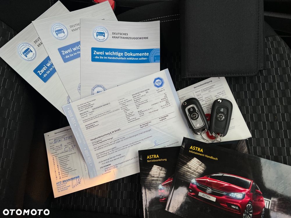 Opel Astra 1.4 T GPF Dynamic S&S - 38