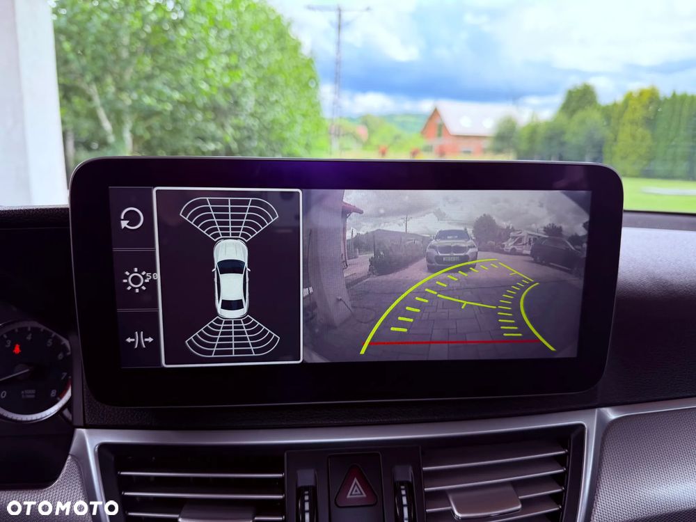 Mercedes-Benz Klasa E 200 CGI BlueEffICIENCY - 29