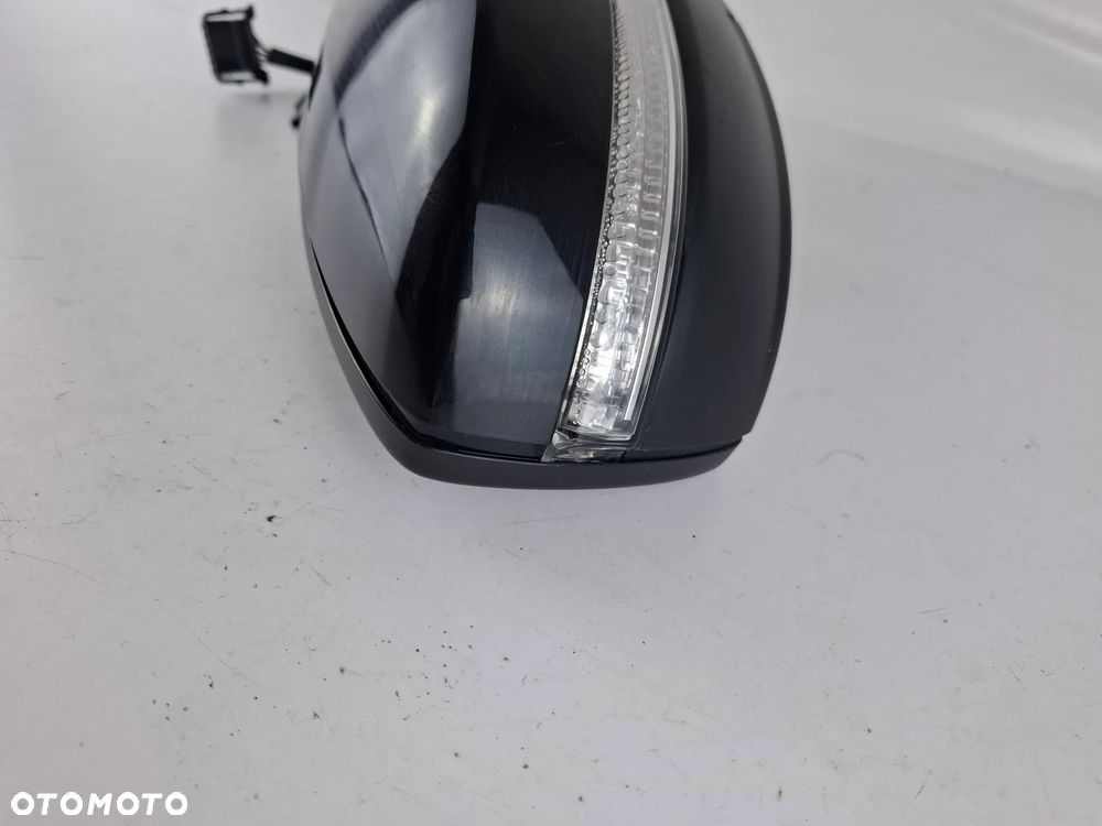 Lusterko Zewnętrzne Prawe Prawa LC9X VW Jetta 5C6 5C7 Europa 6-Pin - 8