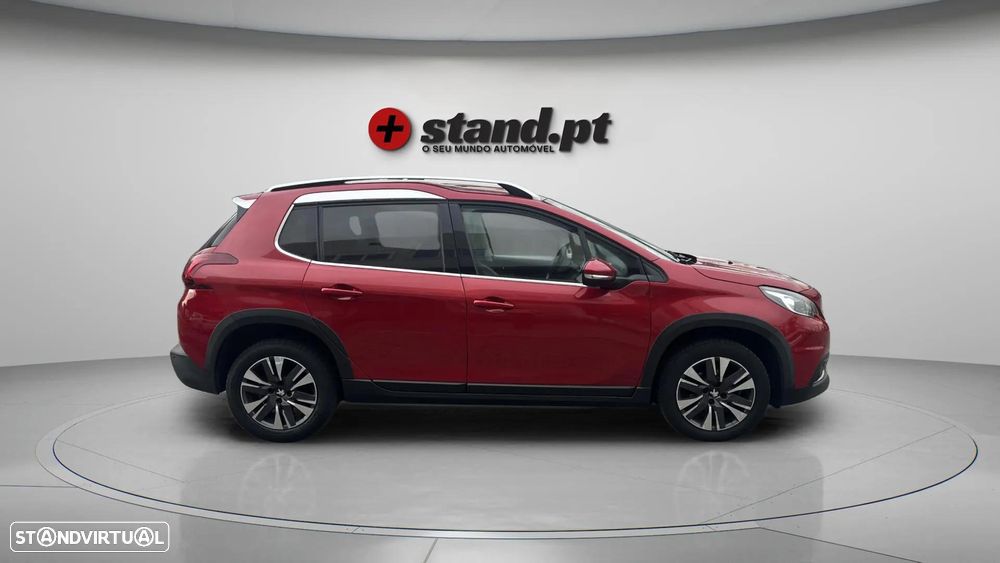 Peugeot 2008 1.2 PureTech Allure - 4