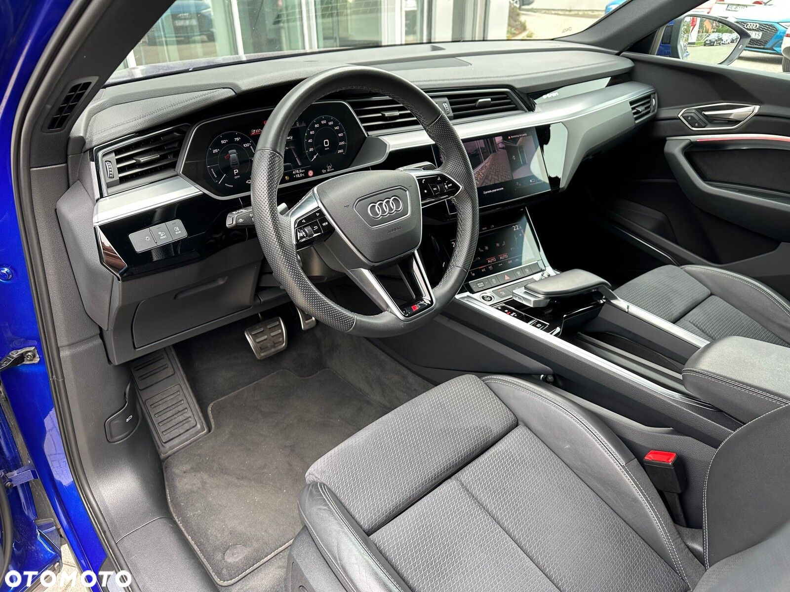 Audi e-tron 55 Quattro S Line - 12