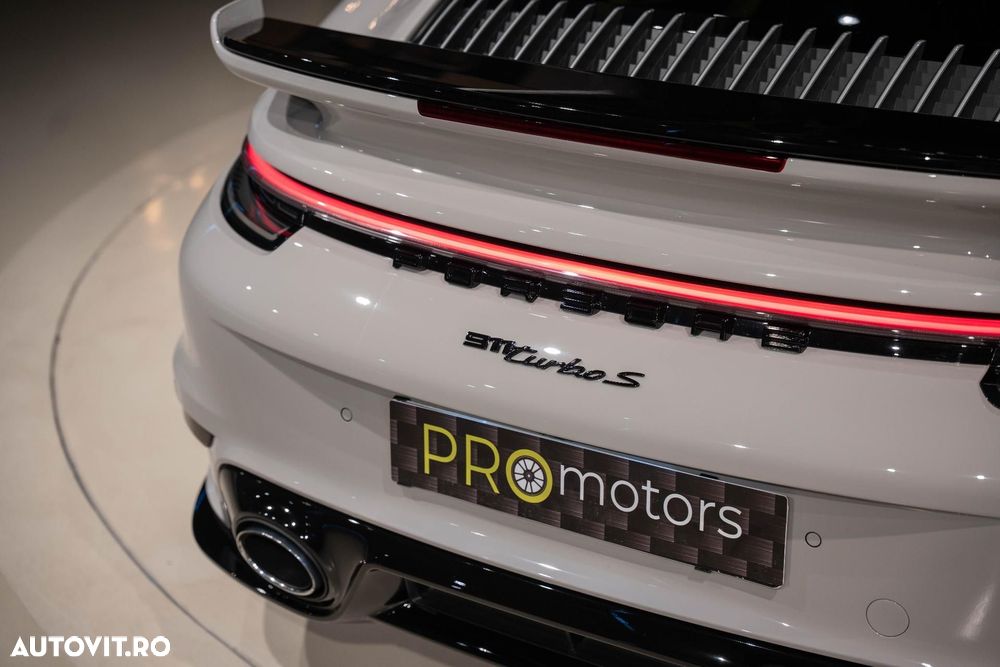 Porsche 911-TURBO-S - 25