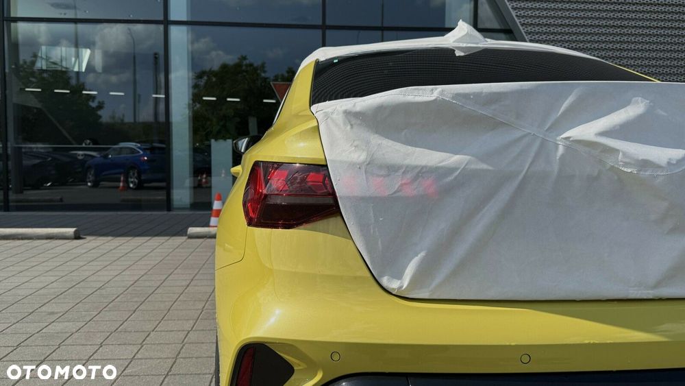 Audi RS3 Limousine - 11