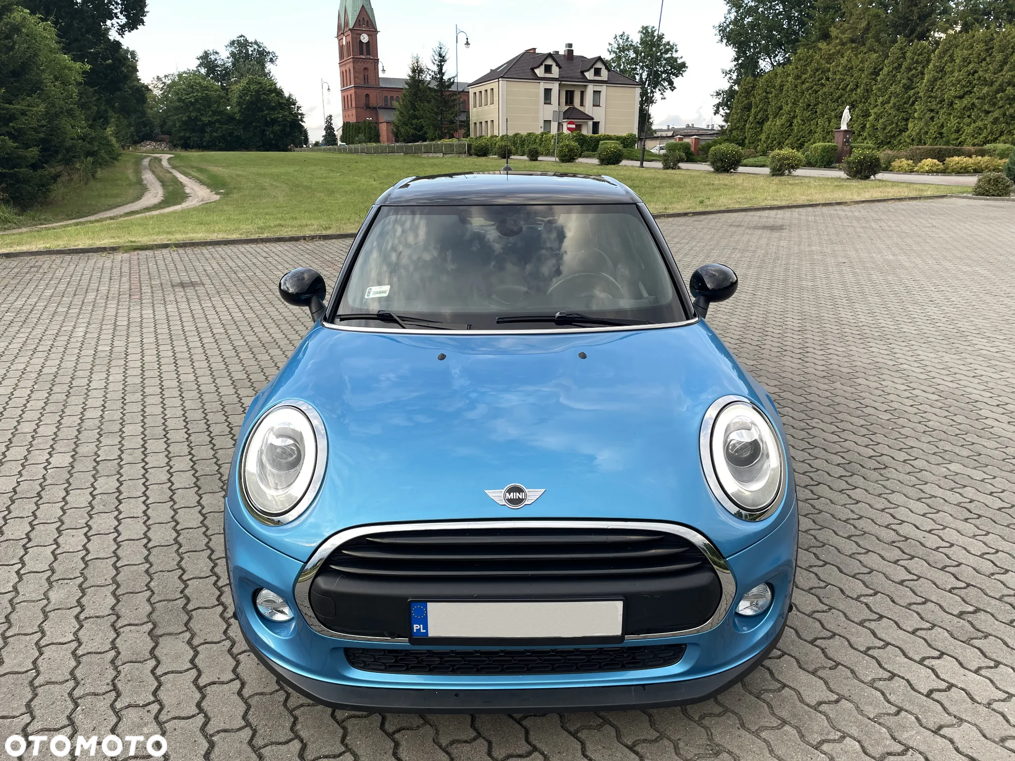 MINI Cooper Standard - 2