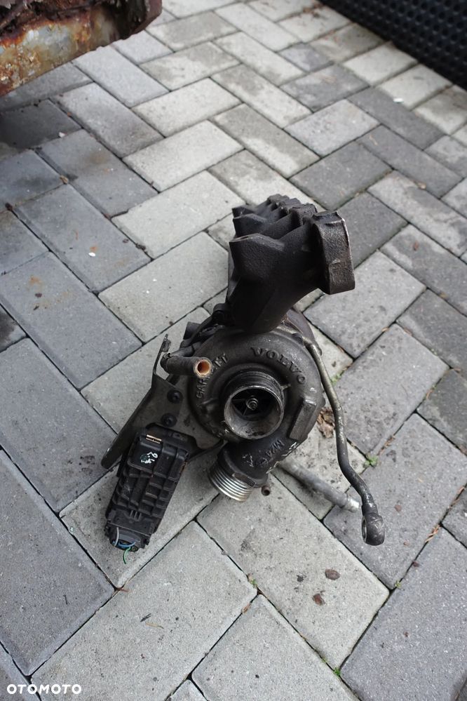 TURBOSPRĘŻARKA Z NASTAWNIKIEM VOLVO V70 2.4 D5 30751708 - 1