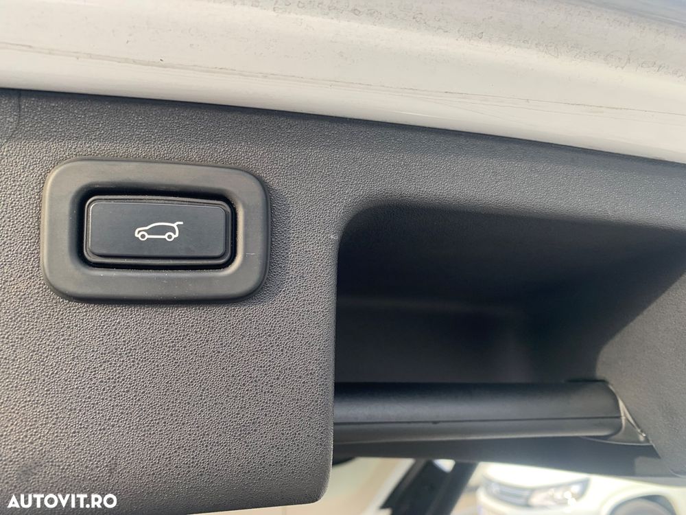 Land Rover Discovery Sport 2.0 D150 MHEV - 25