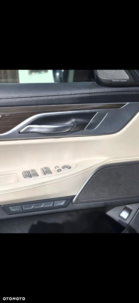 BMW Seria 7 740Le xDrive iPerformance - 21