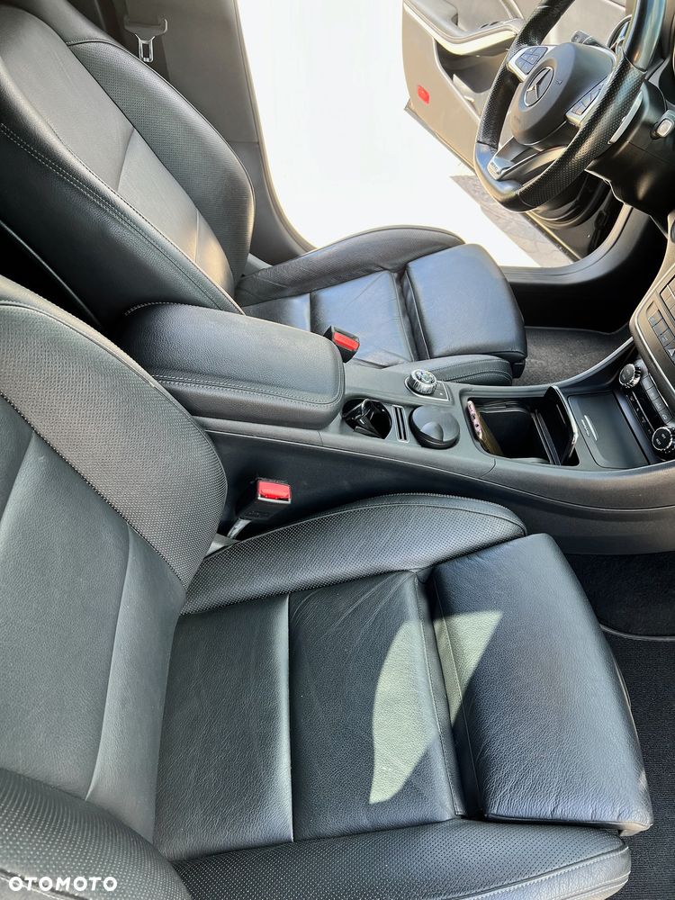 Mercedes-Benz CLA 220 d 7G-DCT AMG Line - 17