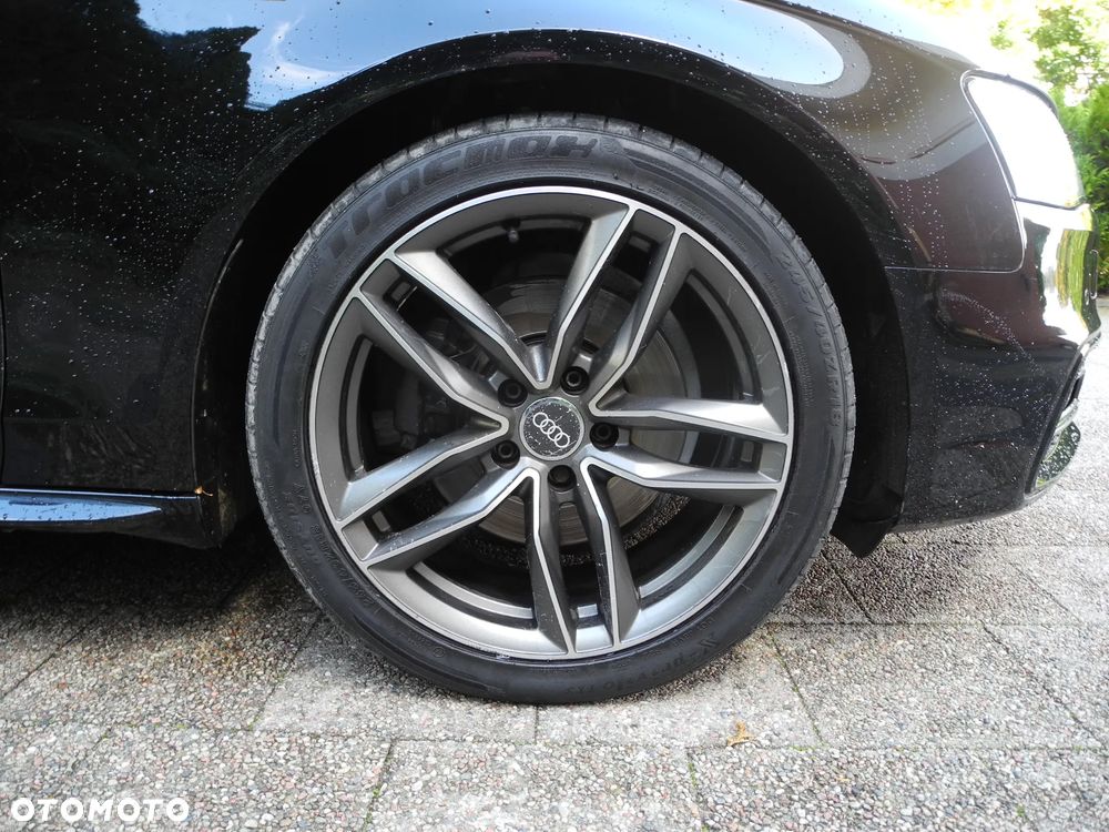 Audi A4 - 24