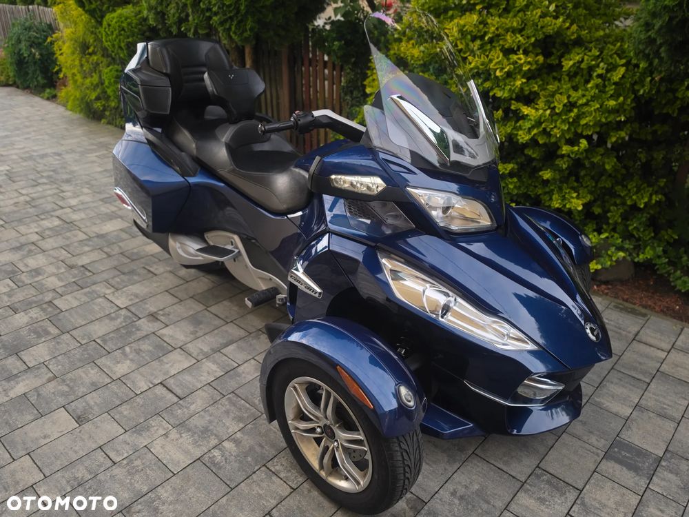 Can-Am Spyder - 1