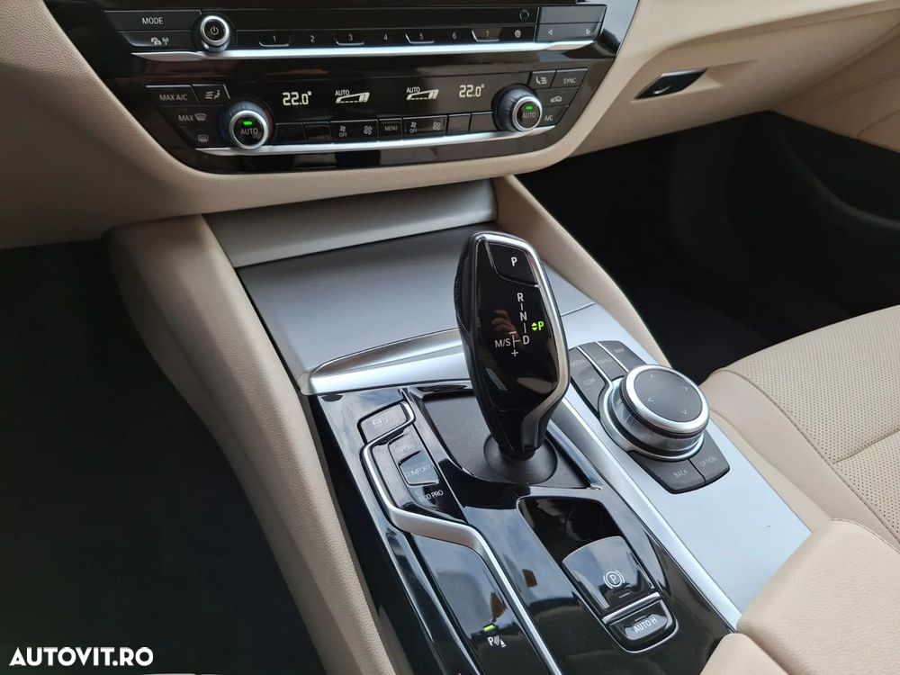 BMW Seria 5 518d AT MHEV - 27