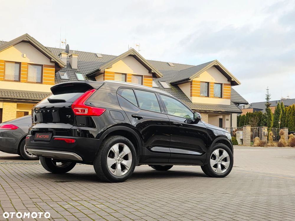 Volvo XC 40 T3 Momentum - 35