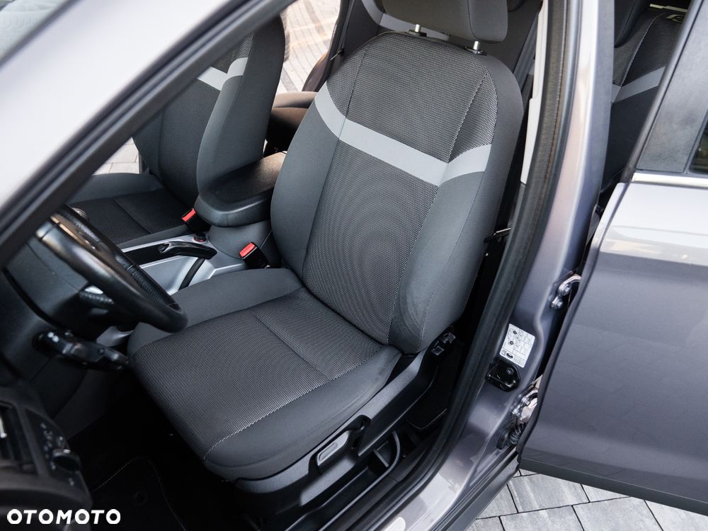 Ford Kuga 2.0 TDCi 2x4 Trend - 26