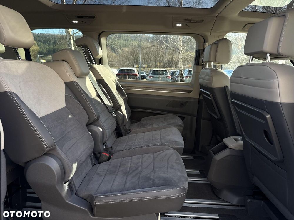 Volkswagen Multivan - 21