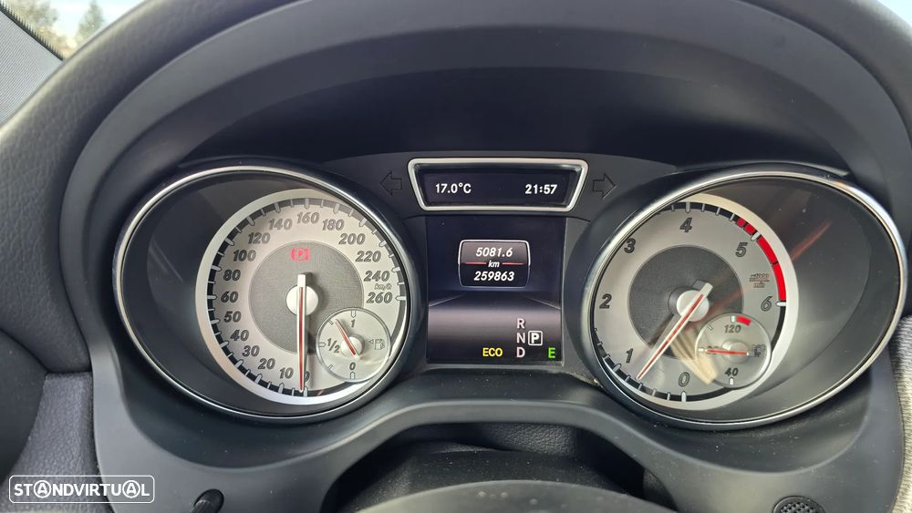 Mercedes-Benz GLA 220 CDI 4Matic 7G-DCT Urban - 10