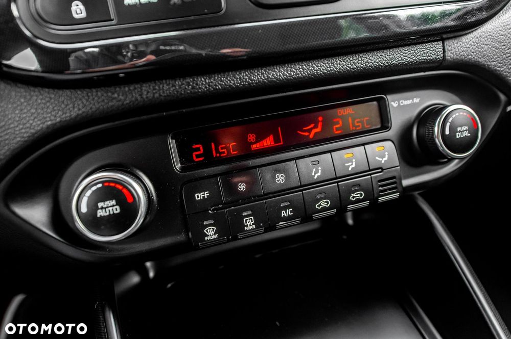 Kia Carens 1.6 GDI ISG Spirit - 32