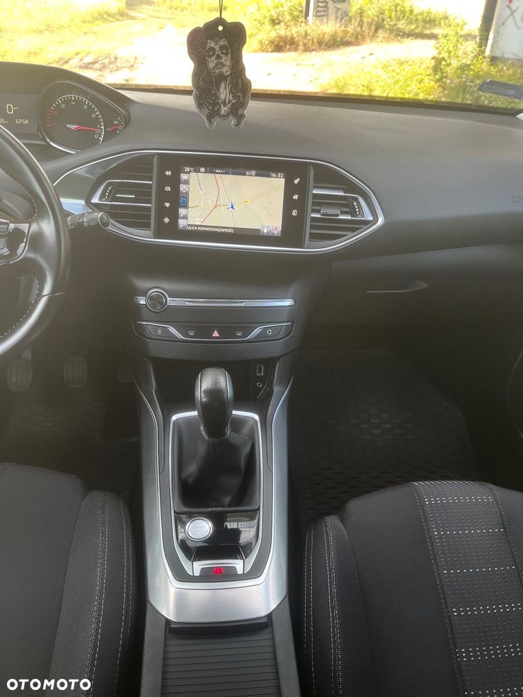 Peugeot 308 - 18