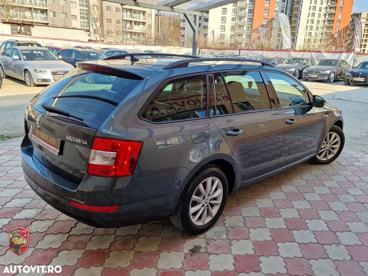 Skoda Octavia 2.0 TDI DSG Ambition - 12