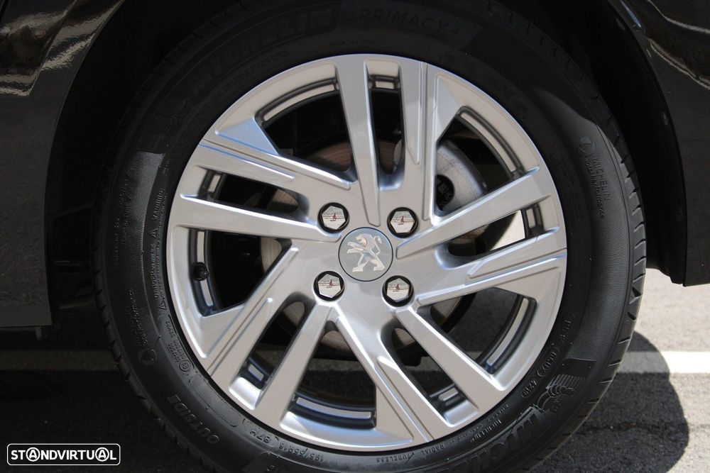 Peugeot 208 1.2 PureTech Allure - 16