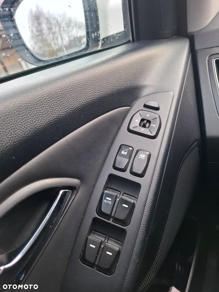 Hyundai ix35 2.0 CRDi Premium 2WD - 16