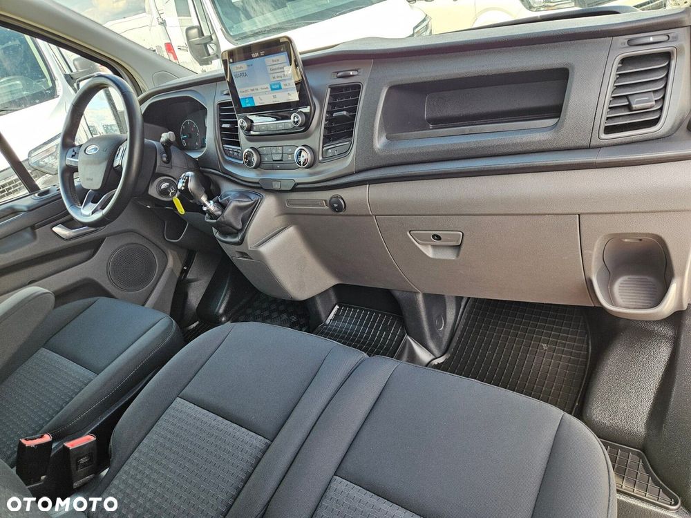 Ford transit-custom L2H1 *99999zł NETTO* Brygadówka 6 osób 2.0TdCi/131KM - 31