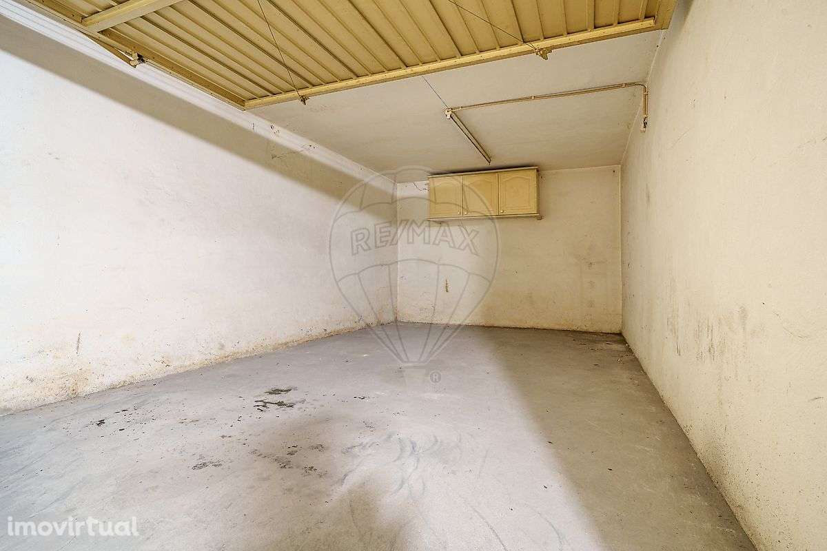 Garagem para arrendamento em Maximinos, Braga - Grande imagem: 2/4
