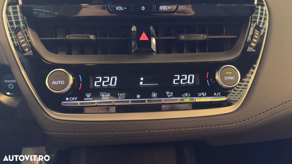 Toyota Corolla Cross - 29