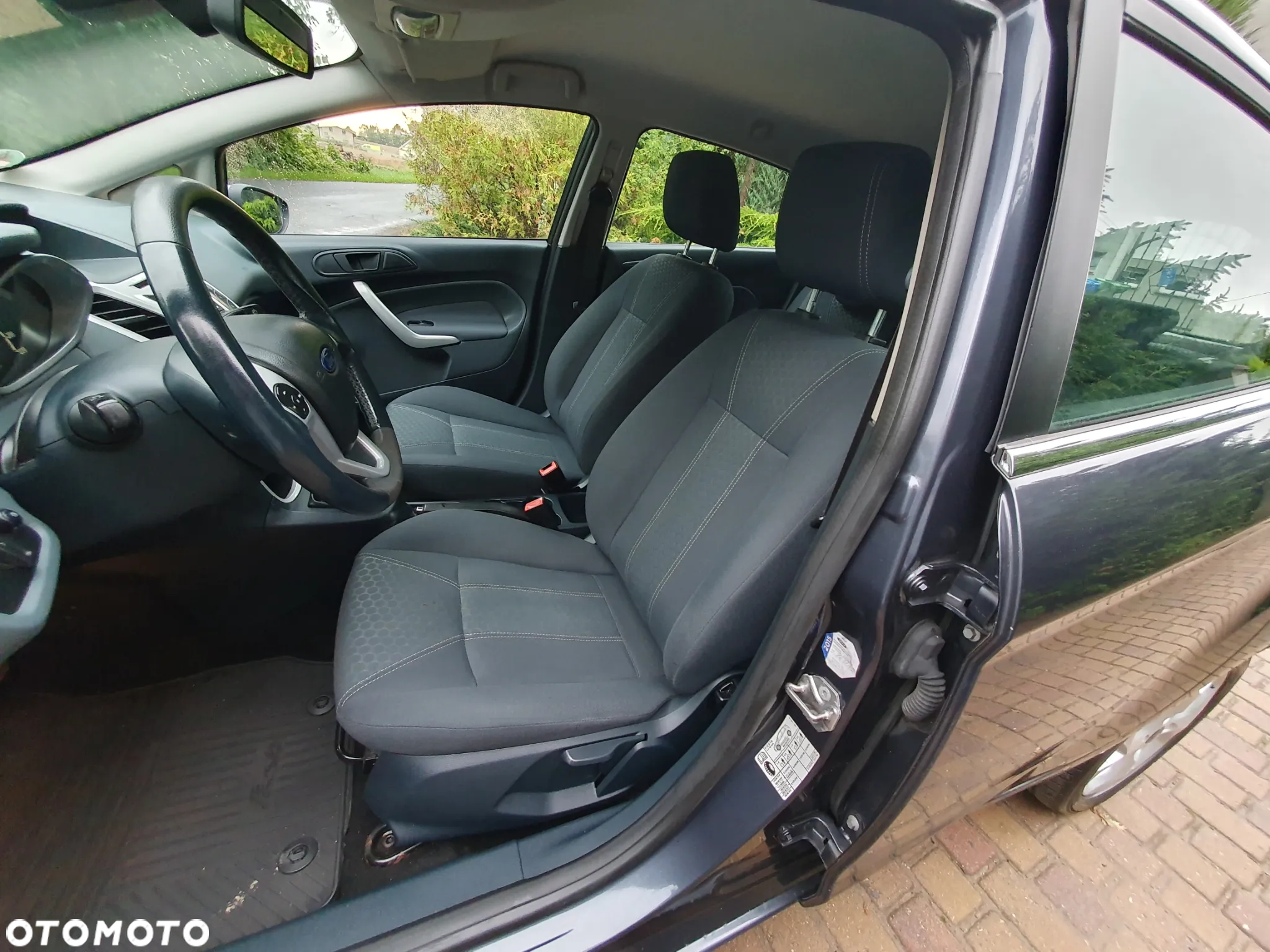 Ford Fiesta 1.4 Ghia - 10