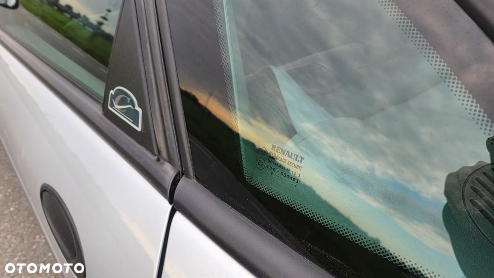 Renault Laguna - 13